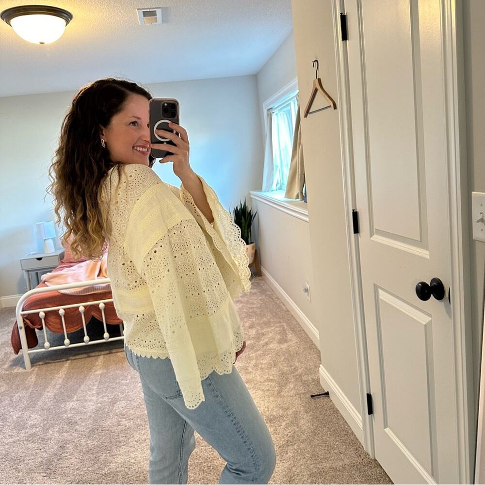 NWT Tuckernuck FLOE Cream Eyelet Cotton Flare Sleeve Pullover Top Small - Picture 3 of 15